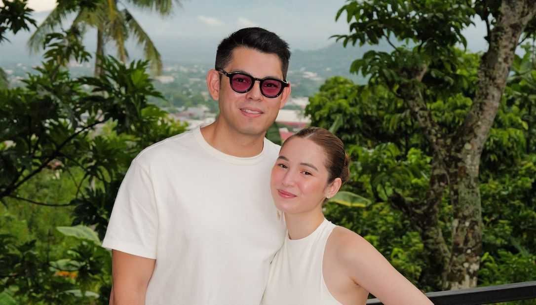 Richard Gutierrez greets Barbie Imperial on her 28th birthday