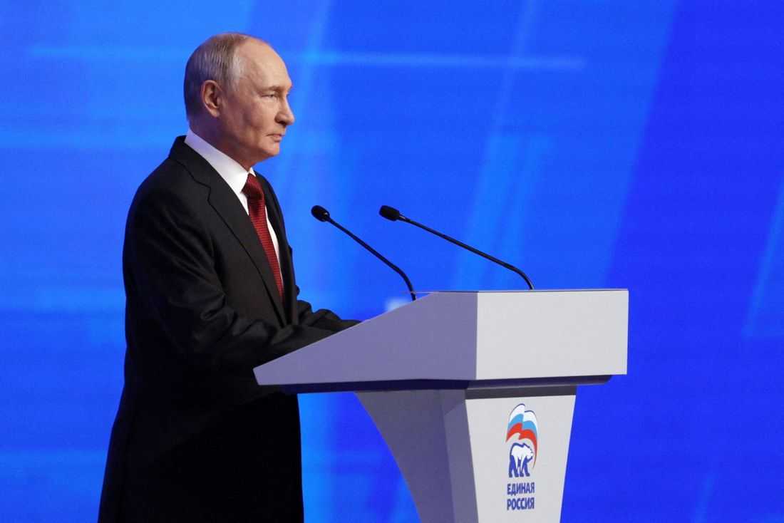 Putin will draft 300,000 new troops after September elections, Zelenskiy says