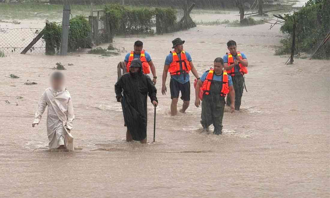 17 of 19 Pampanga towns submerged by floods amid persistent Habagat rains