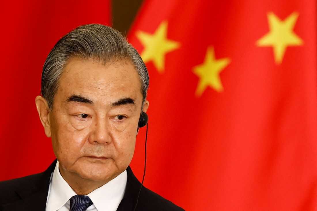 China, Indonesia ministers meet to discuss security and economic issues