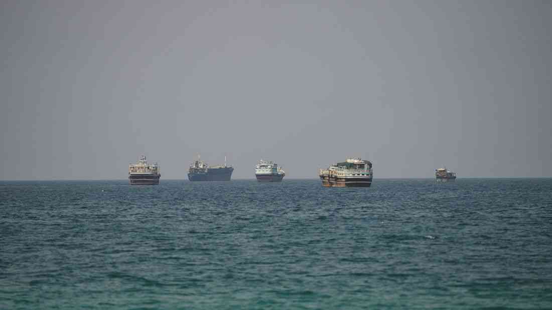 Shipping traffic via Strait of Hormuz stays below 10-day average, data shows