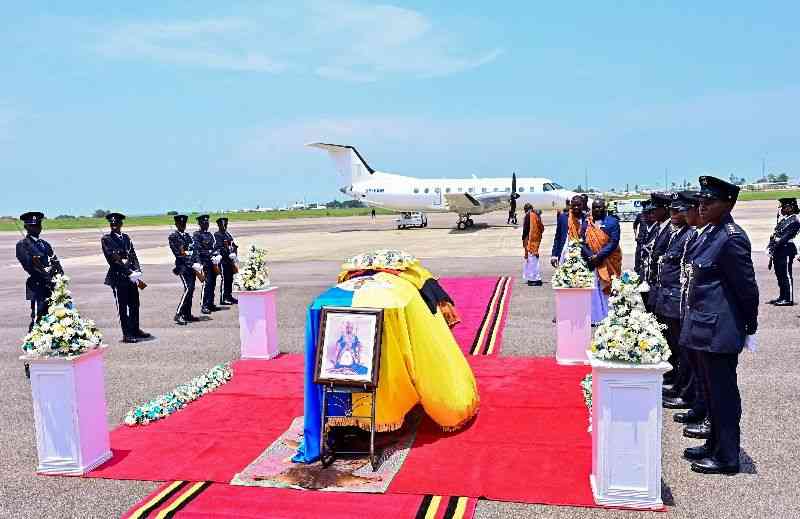 Ugandan kingdom gripped by succession battle after monarch's death