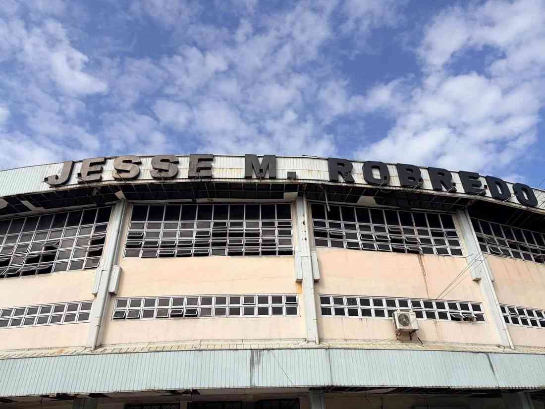 Robredo defends P500-million Naga coliseum grant