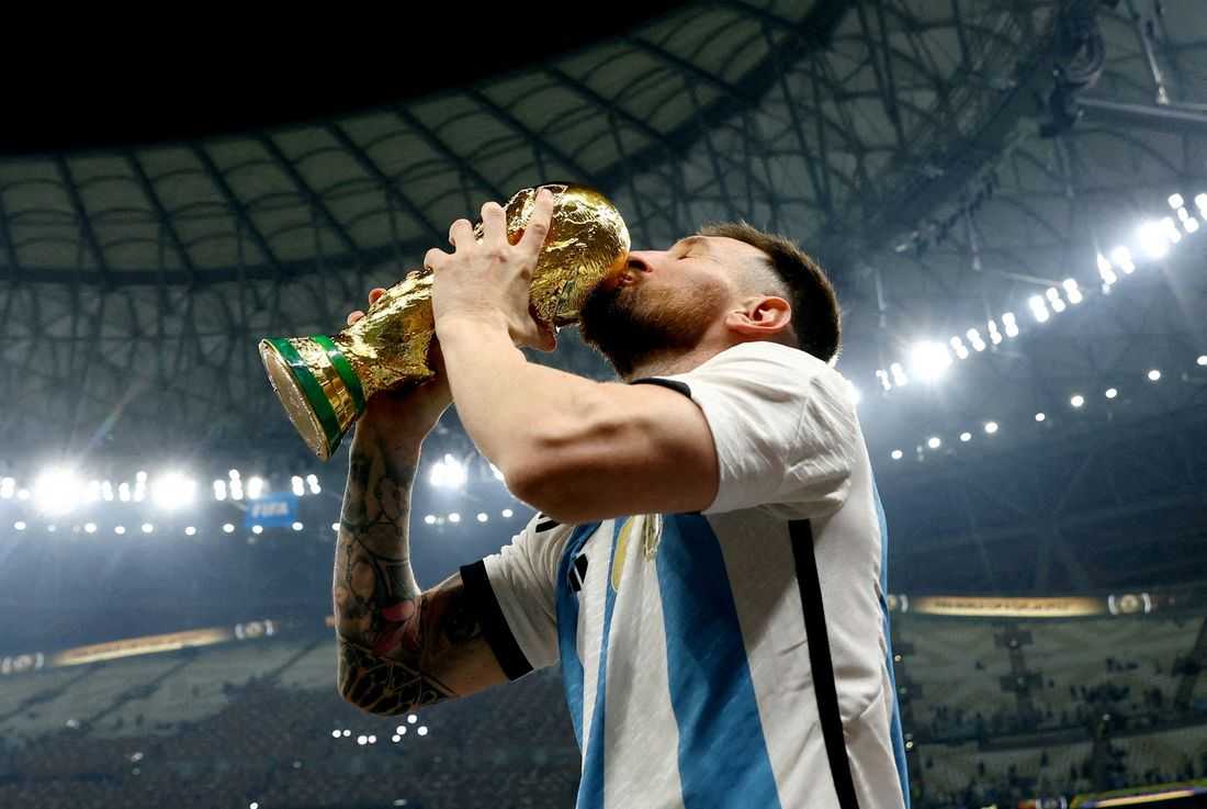 Soccer-Argentina's Messi ends international career