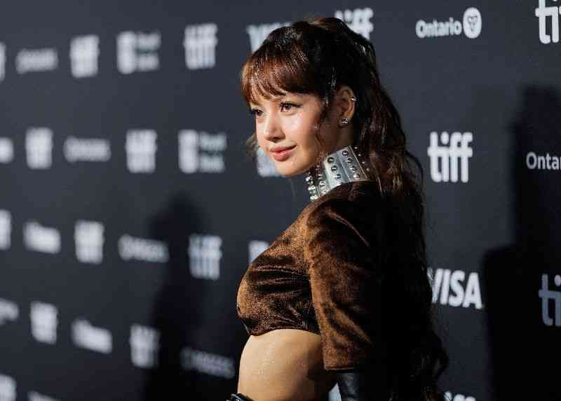 K-pop superstar Lisa sparks fan frenzy at TIFF documentary premiere