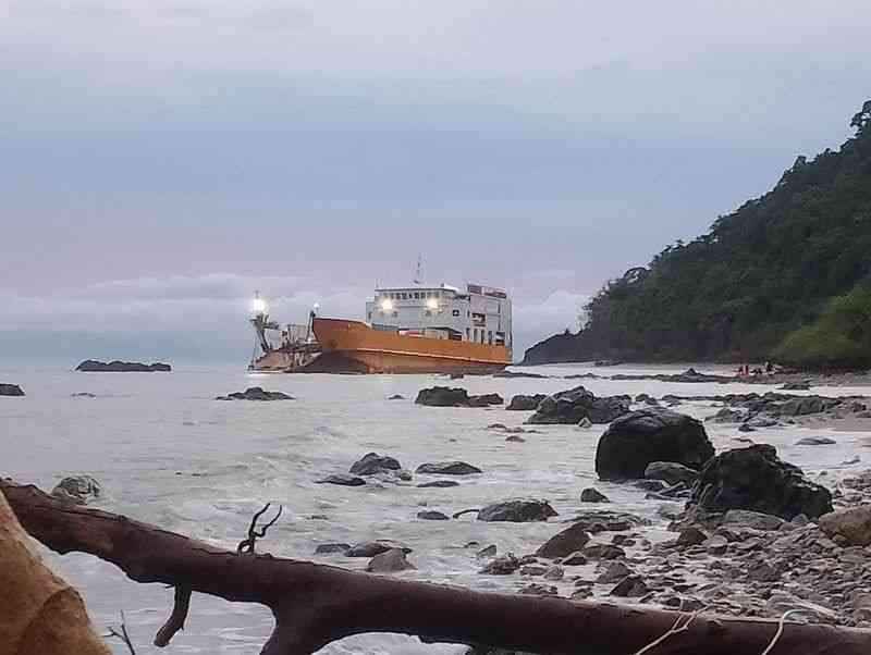 Passenger vessel runs aground in Occidental Mindoro; all passengers, crew rescued