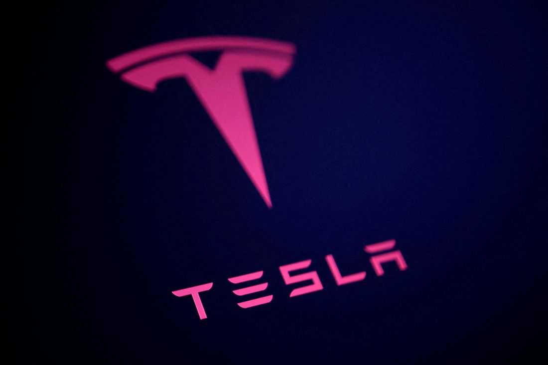 Tesla lines up $30 billion credit lines as capex, AI push accelerate