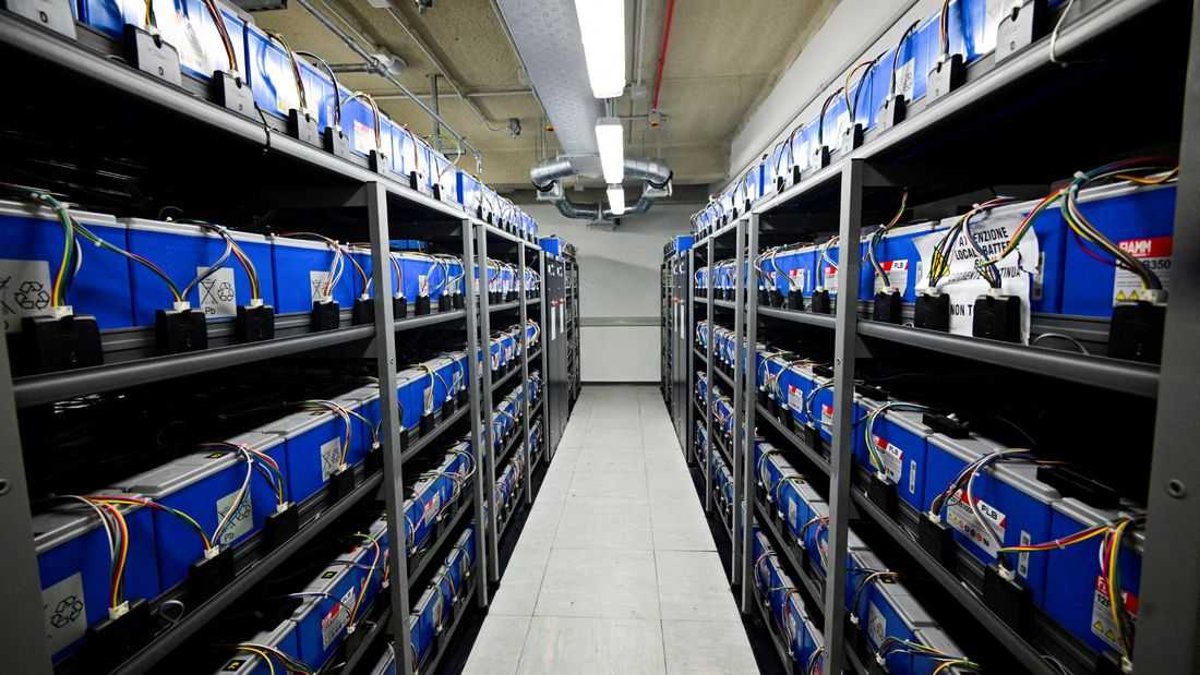 Data center IPO hopefuls brave tougher market as investor scrutiny grows