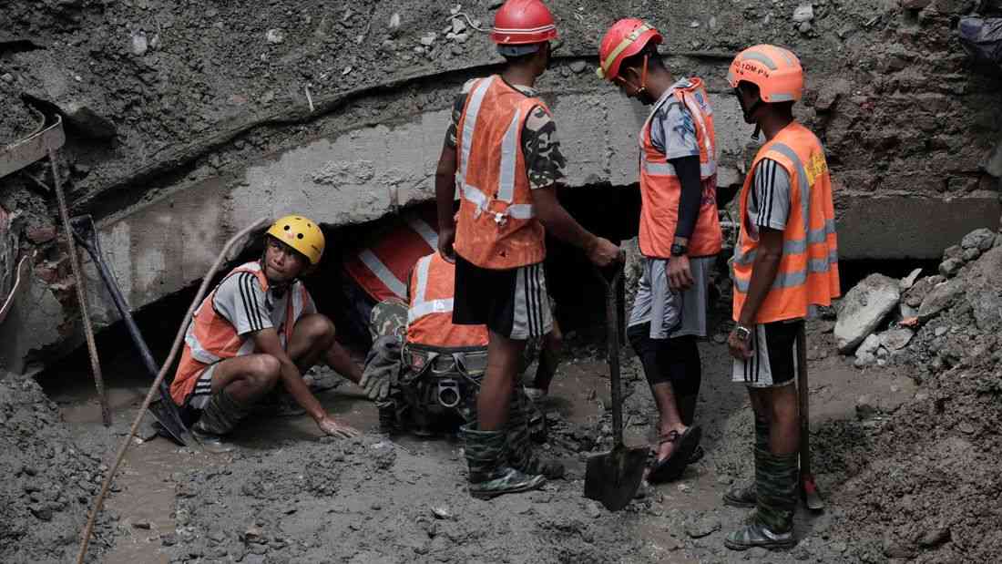 How engineers in a WhatsApp group are guiding Nepal's tunnel rescue efforts