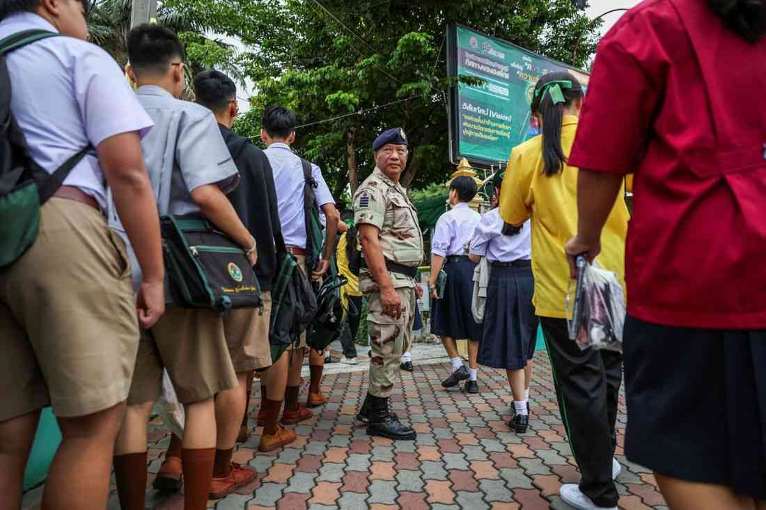 After student's shooting rampage, Thai school reopens under tight security