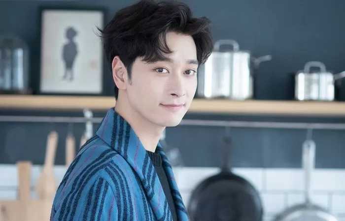 2PM's Chansung, wife welcome birth of baby girl
