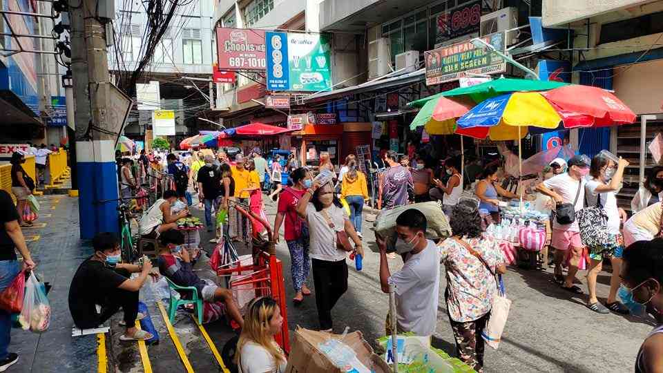 46% Filipino families 'feel poor' — SWS