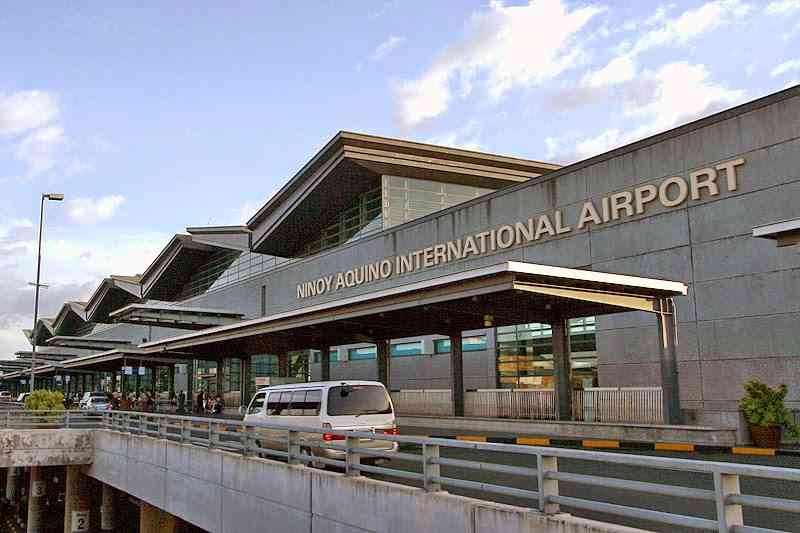 5 Pinay trafficking victims arrive at NAIA, says BI