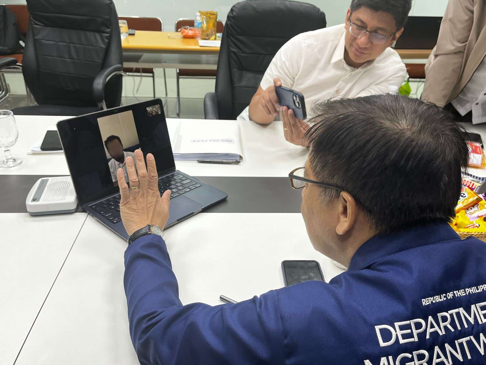 8 Filipino seafarers safe after Houthi attack on cargo ship — DMW
