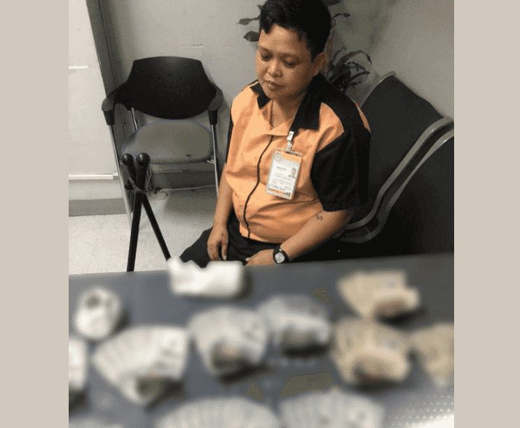 Airport cleaner receives praise after returning huge amount of dollar bills found at NAIA