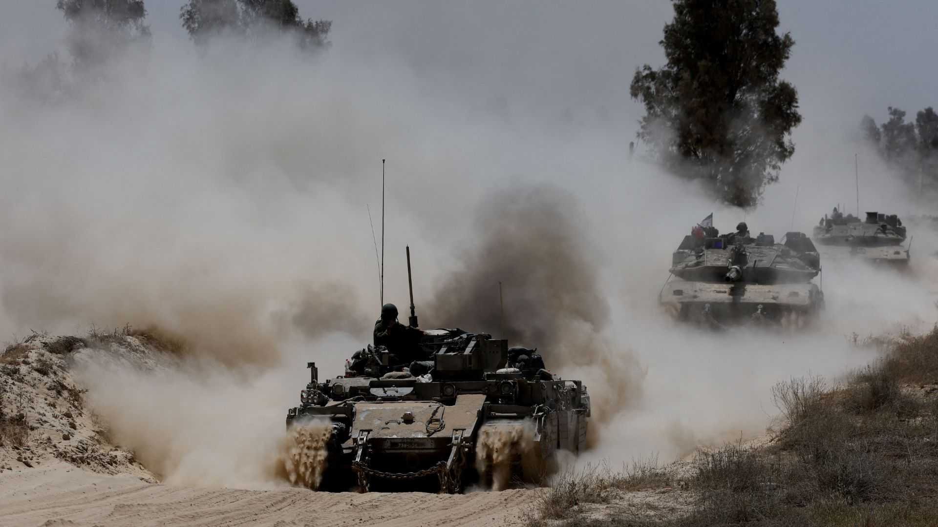 Airstrikes kill dozens in Gaza, international criticism of Israel grows