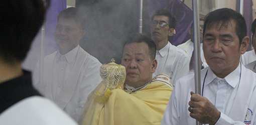 Archdiocese of Manila suspends viral priest