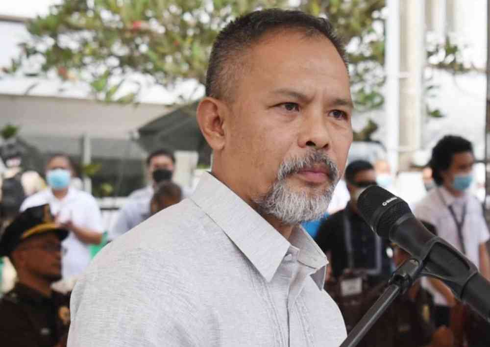 Mystery tunnel in Bilibid built because he loves "scuba diving," says Bantag