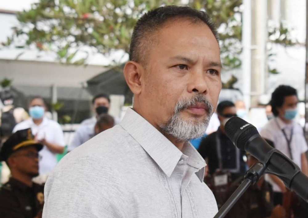 Mystery tunnel in Bilibid built because he loves "scuba diving," says Bantag