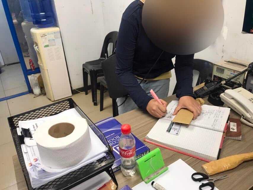 CAAP employee turns over found P50-K in a pushcart to Laguindingan Airport management