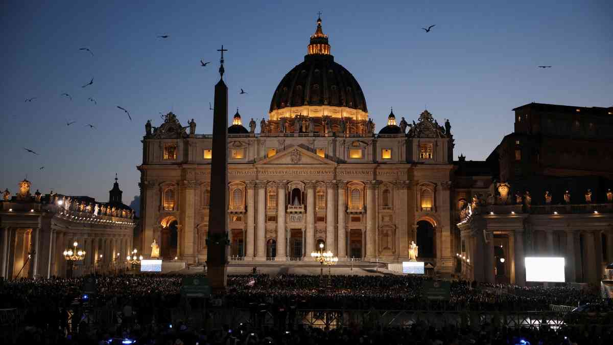 Cardinals set for second day of conclave to elect a new pope