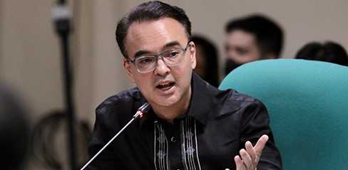 Cayetano backs EO banning e-sabong
