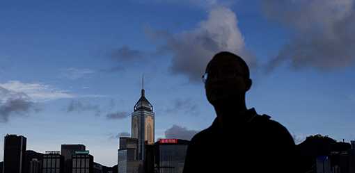 China offers foreign permanent residents of Hong Kong, Macau five-year visas