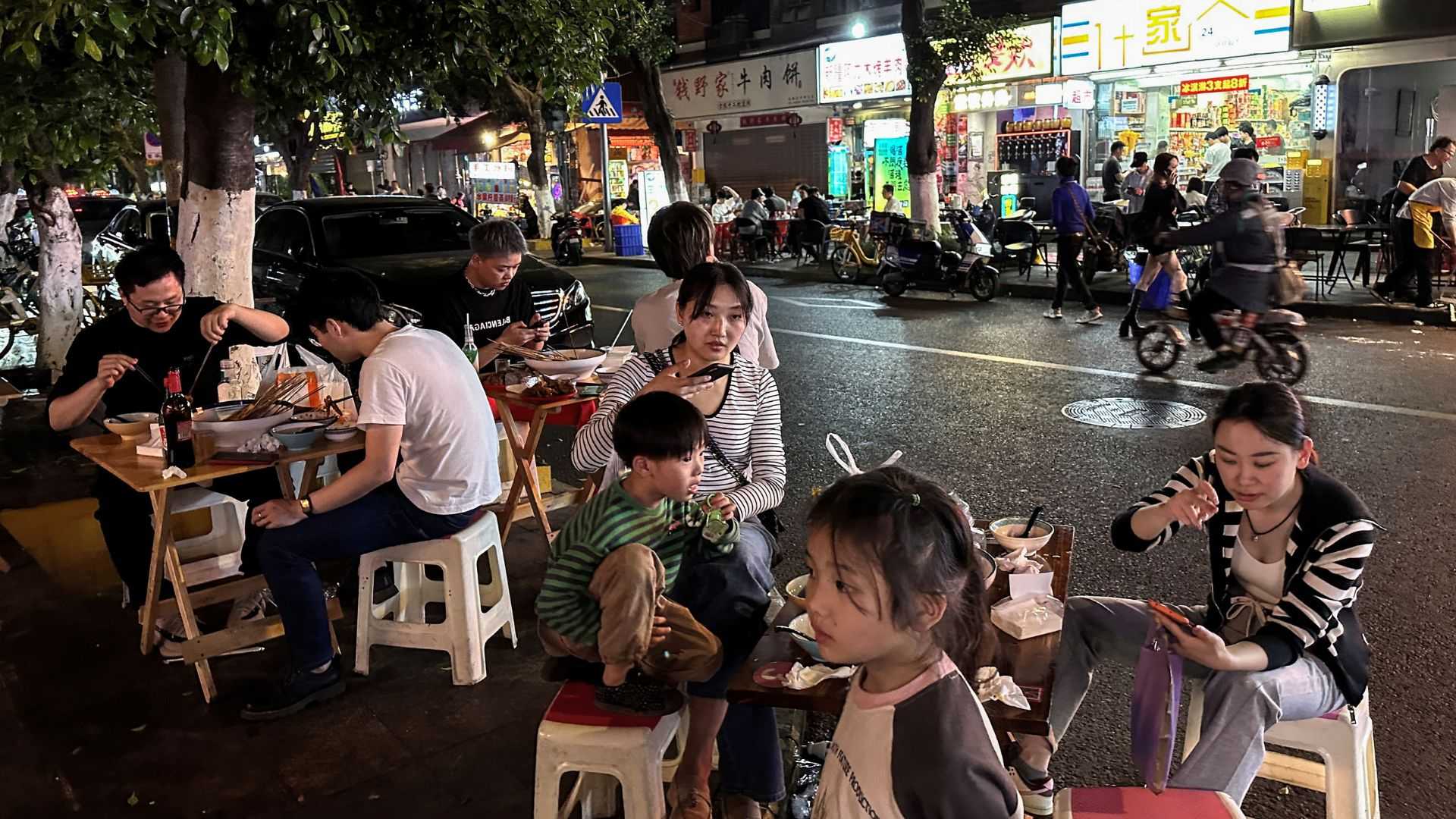 China's Sichuan province to offer extended marriage and maternity leave