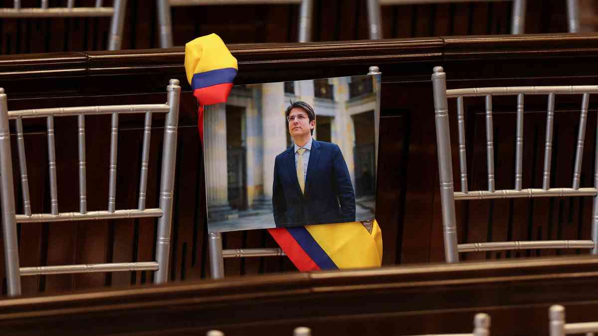 Colombian presidential hopeful Uribe dies two months after shooting