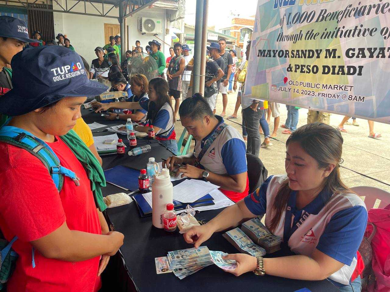 Comelec exempts DOLE programs from BSKE 2023 spending ban