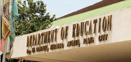 DepEd extends public review of draft K-10 curriculum