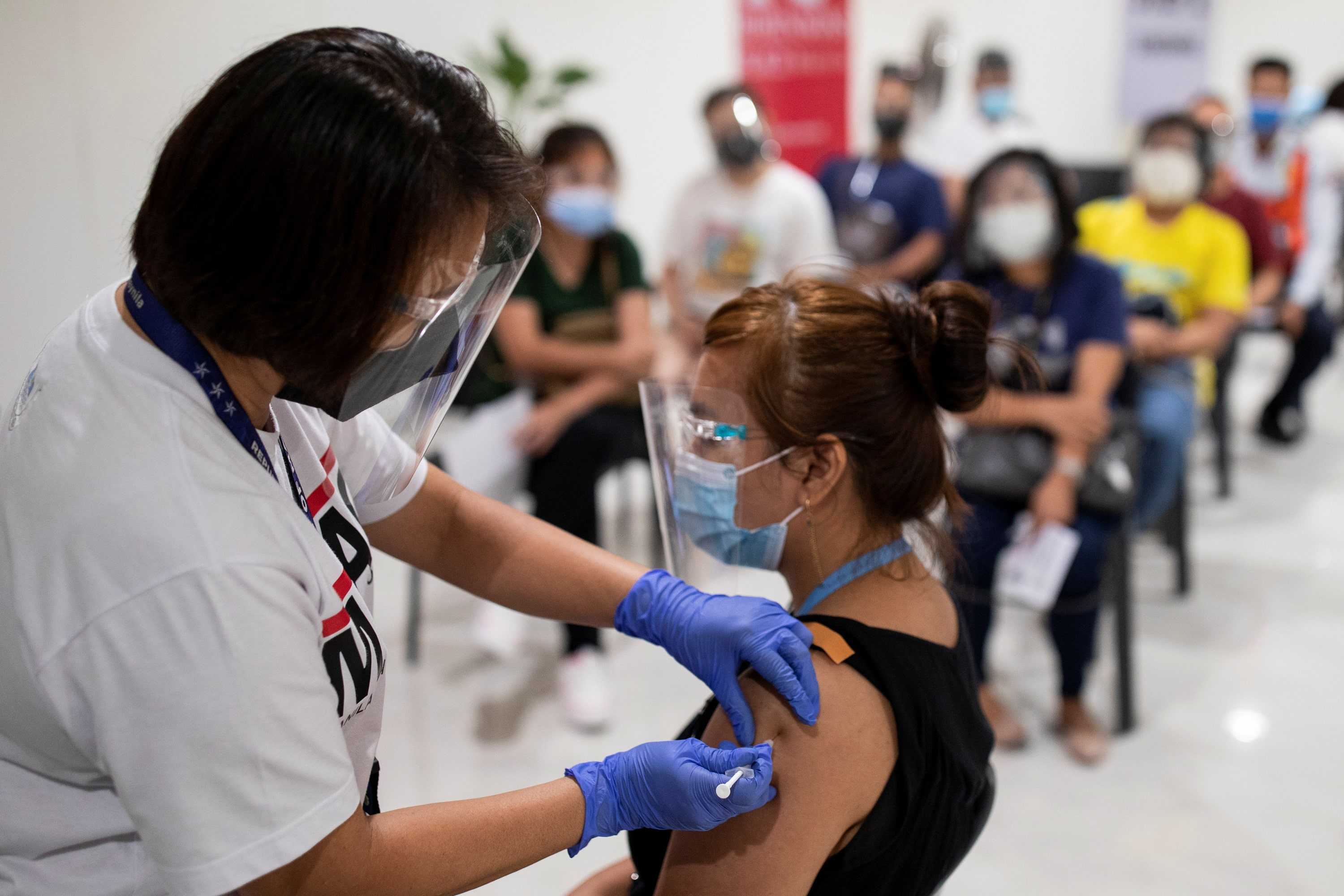 DOH adjusts booster vaccine coverage target to 30%