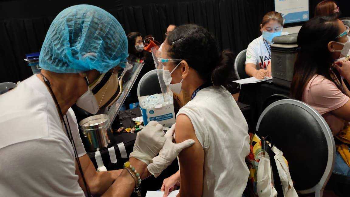 Medical expert urges public to get 2nd COVID-19 booster shot