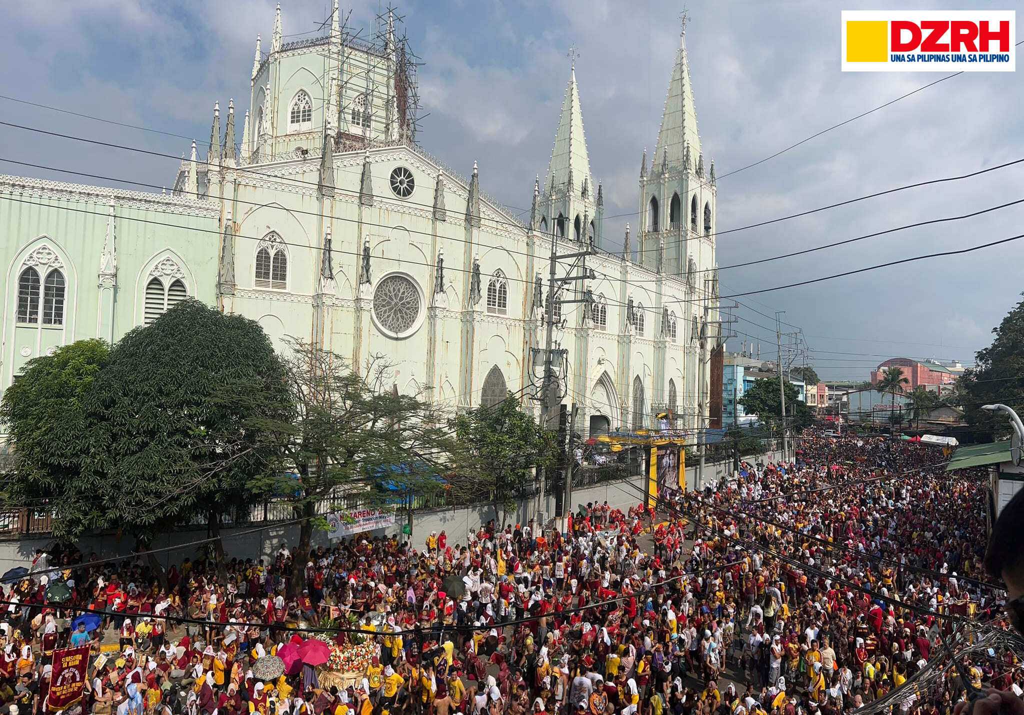 Black Nazarene meets Nuestra Señora del Carmen for annual 'Dungaw' rites