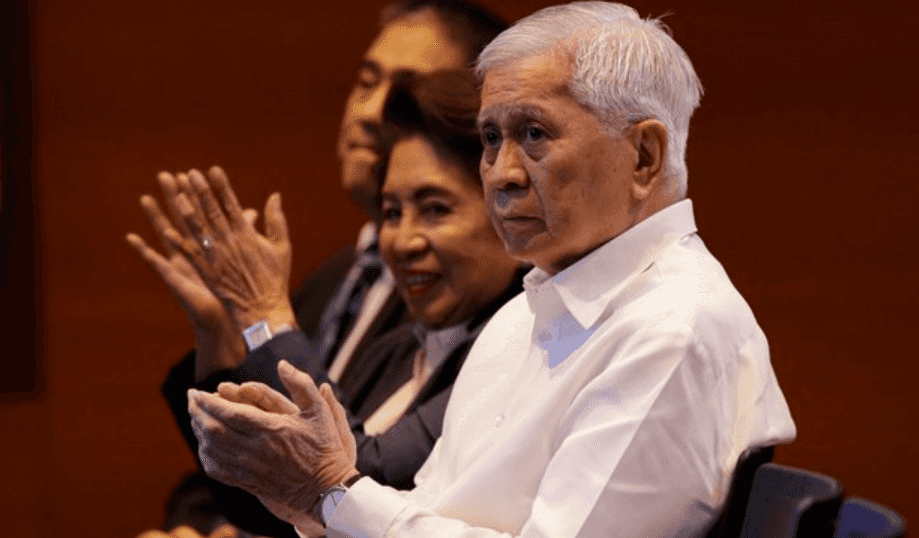 Remains of ex-DFA chief del Rosario arrived in Philippines