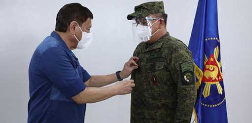 Faustino receives his fourth star