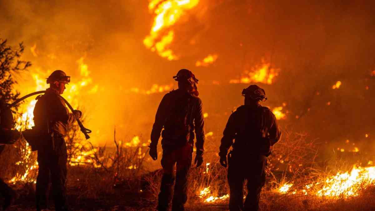 Firefighters halt advance of latest Los Angeles wildfire