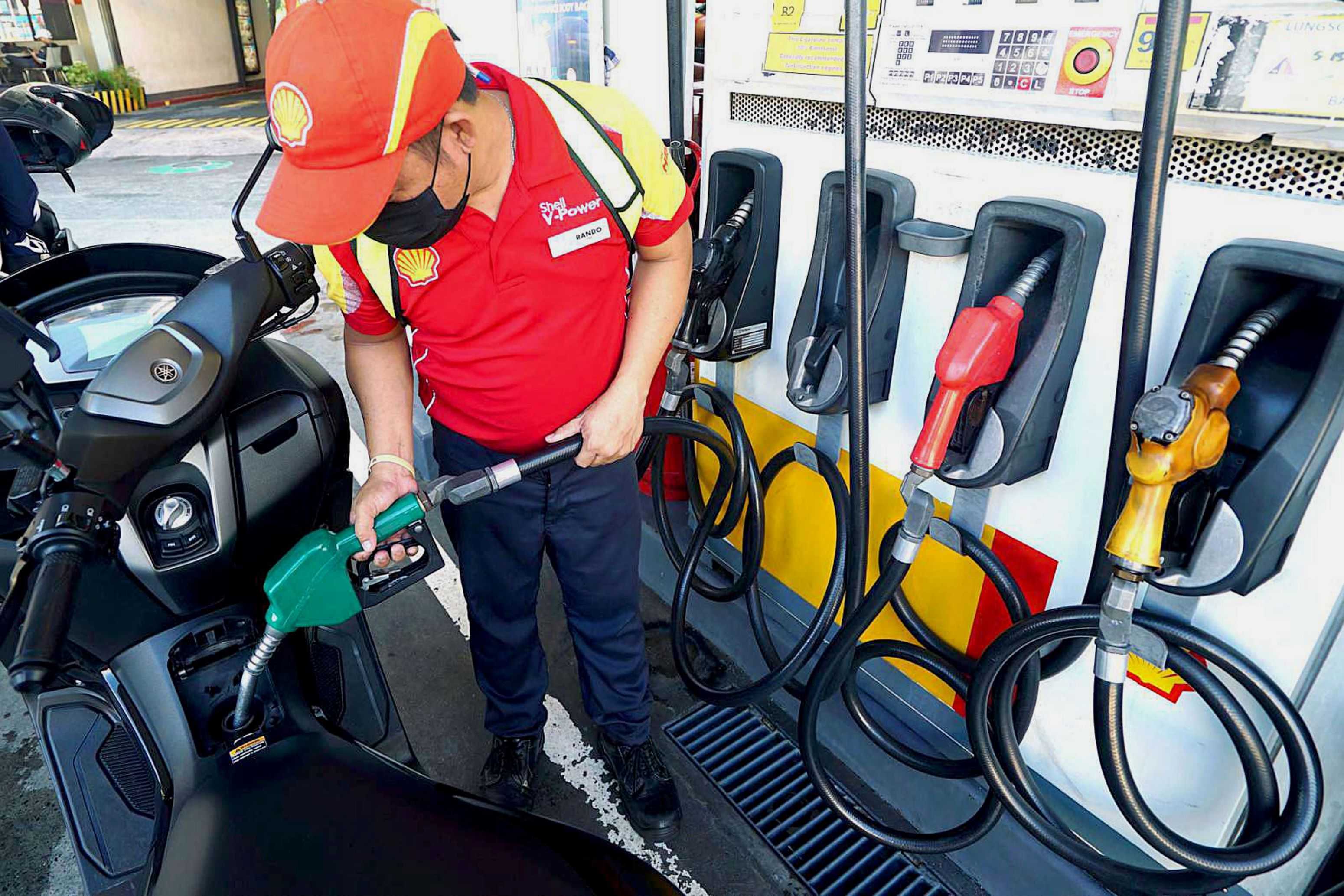 Gasoline, diesel, kerosene to rollback