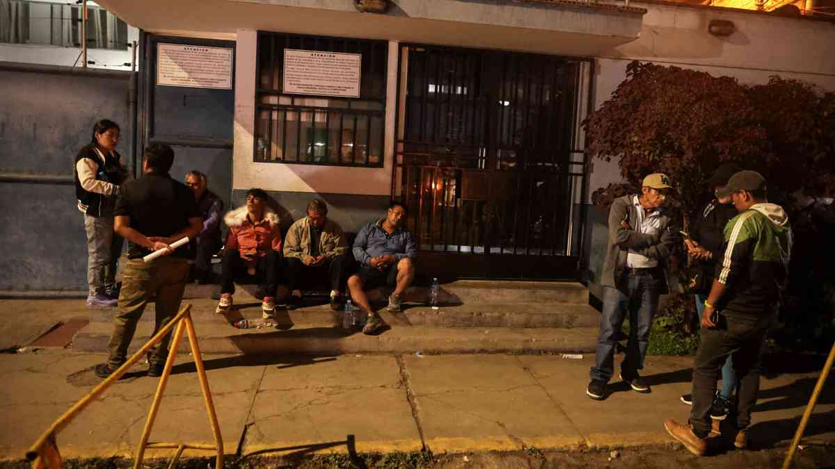 Gold mining suspended in Peru's north after 13 miners killed