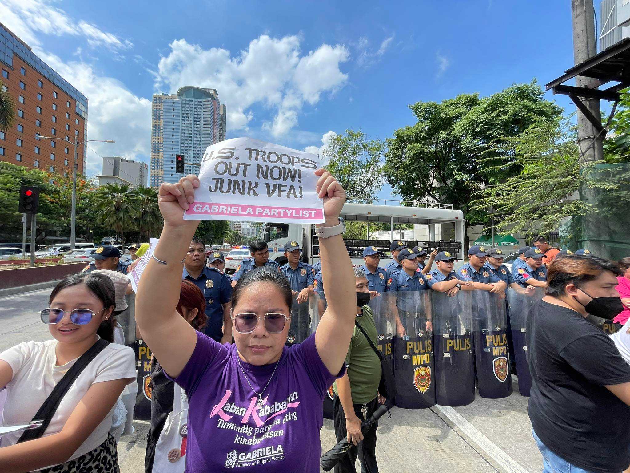 Group of women protests to kick out US troops in WPS talks