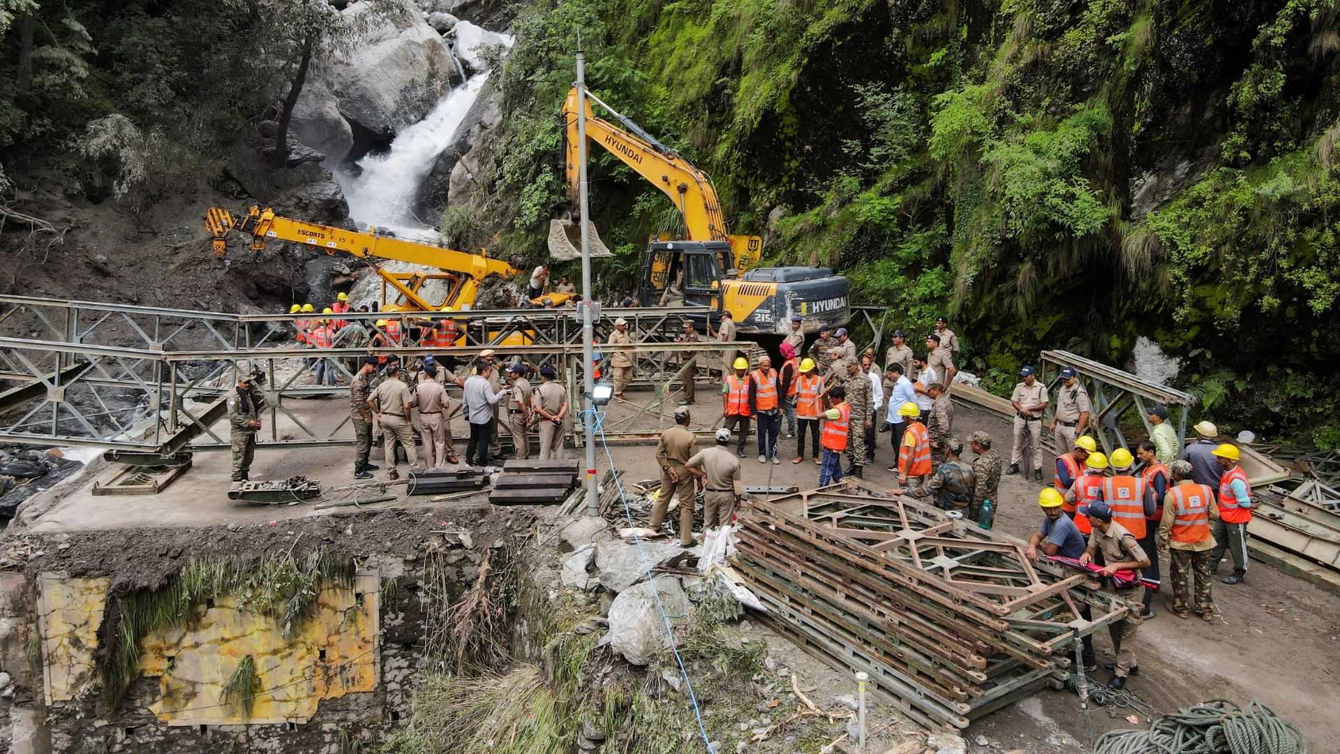 Helicopters rescue people stranded by floods on key India pilgrim route