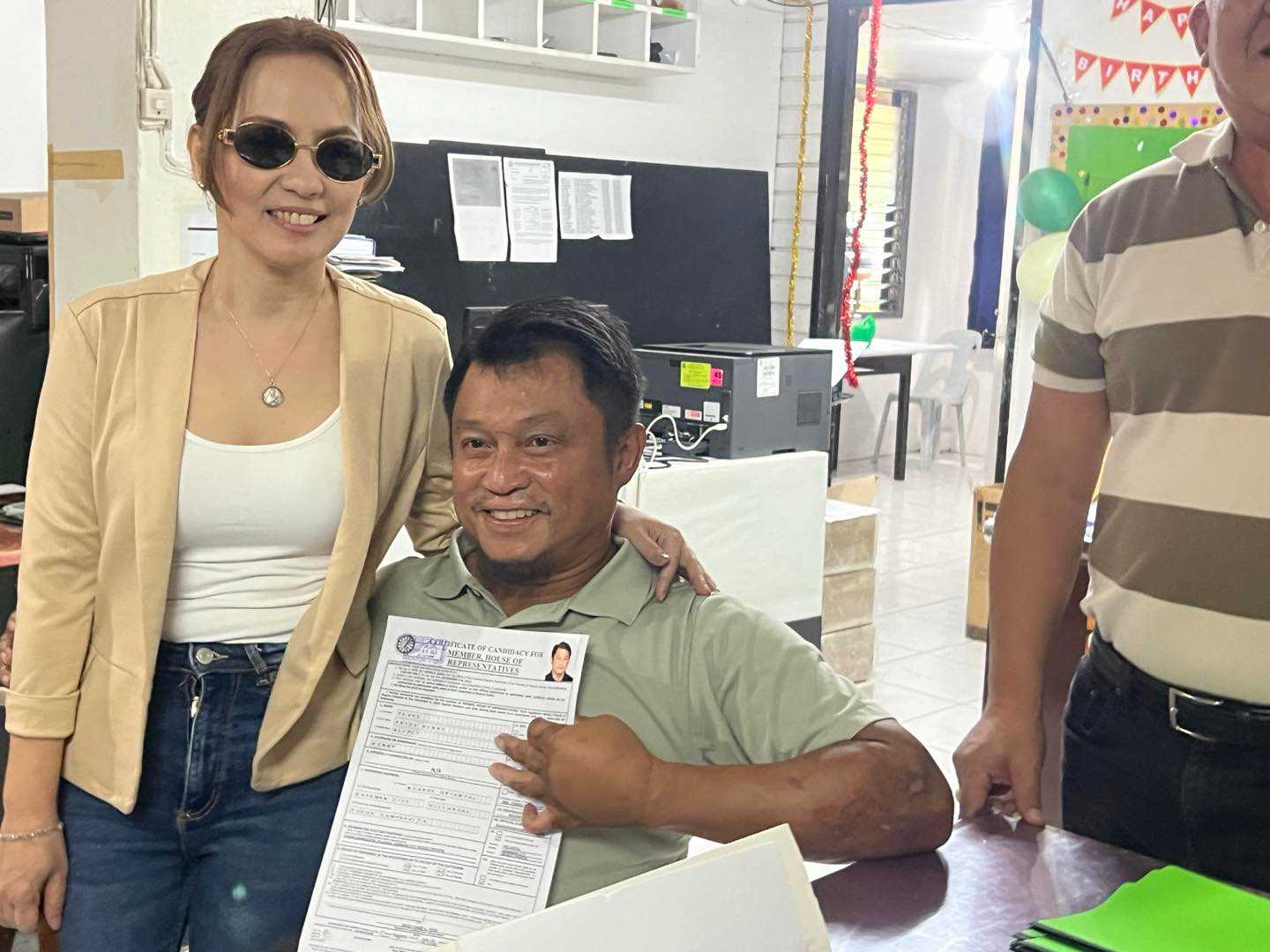 Henry Teves files COC for representative of Negros Oriental's 3rd District