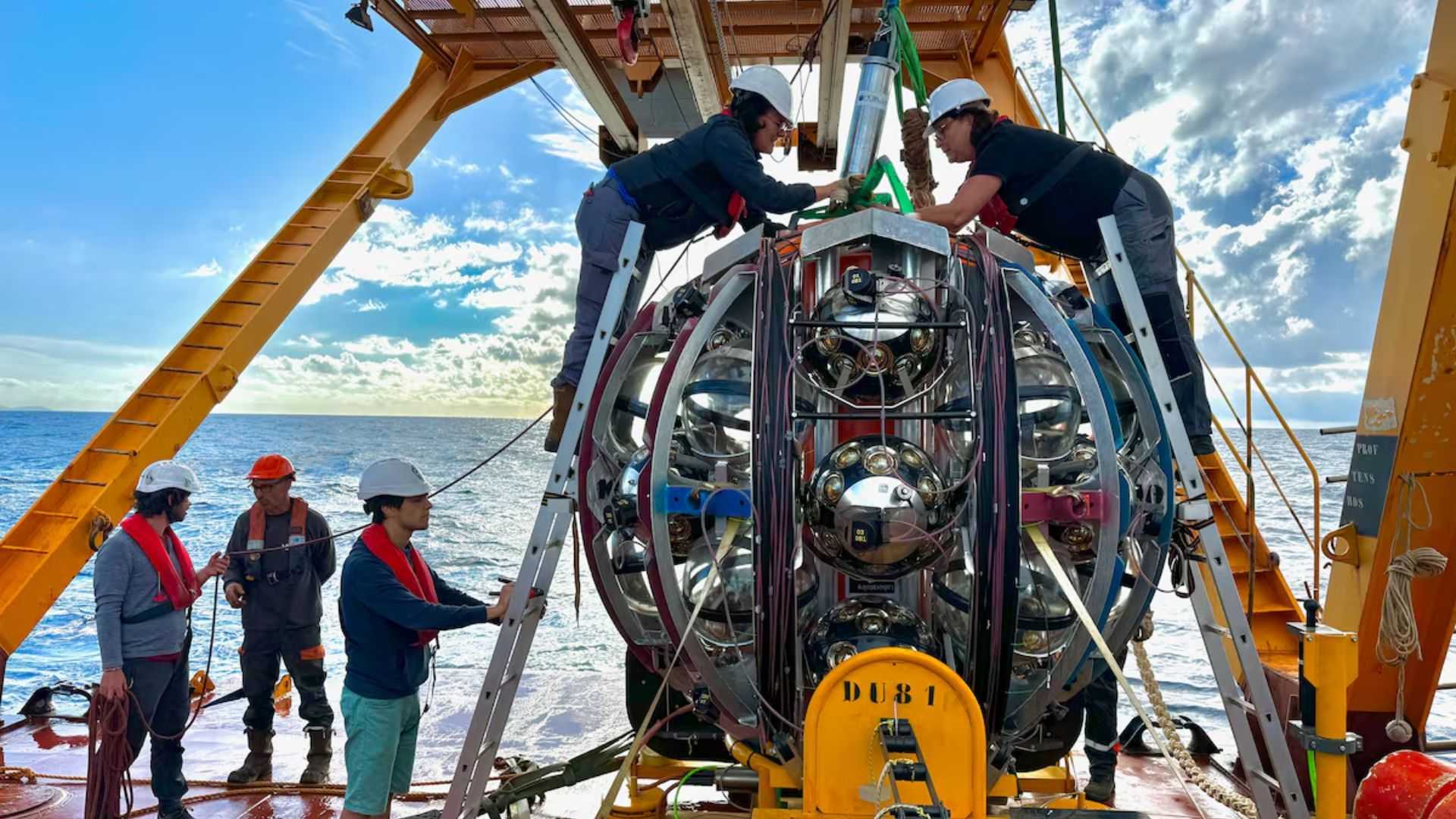 High-energy cosmic neutrino detected under Mediterranean Sea