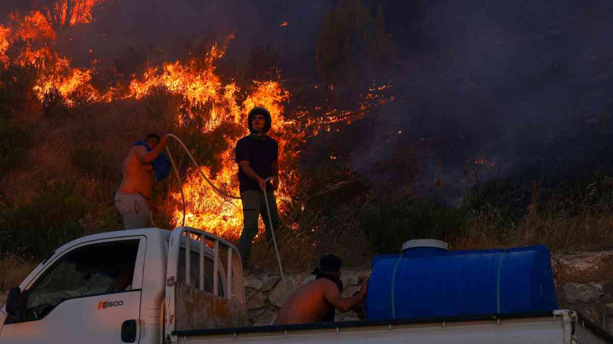 Hundreds evacuated in northwestern Turkey as authorities fight wildfires