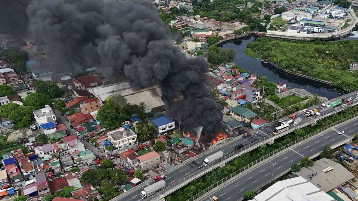 Industrial fire at Barangay Marulas in Valenzuela City raised to the 3rd alarm