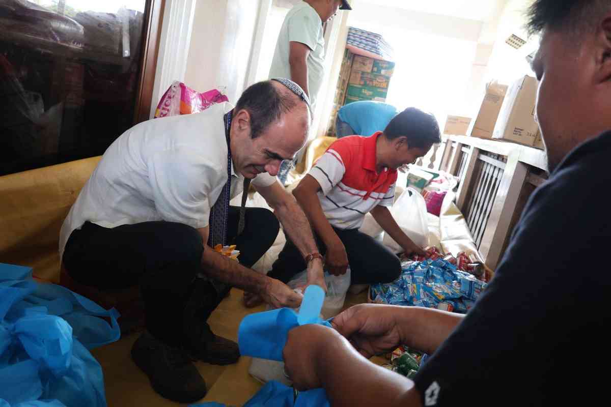 Israel Embassy provides relief assistance to typhoon-affected Bicolanos; turns over livelihood project