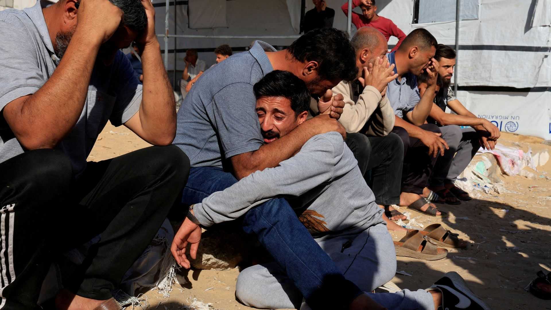 Israeli strikes kill 30 in Gaza, including rescue service official and local journalist