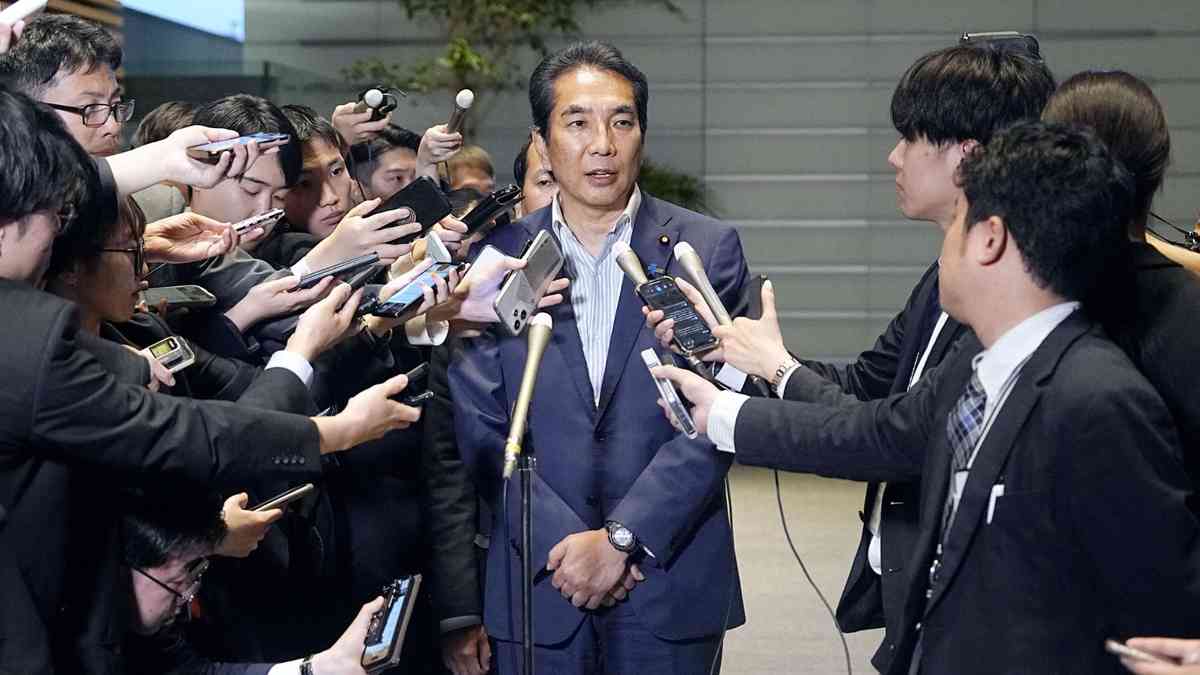 Japanese farm minister resigns following gaffe over rice