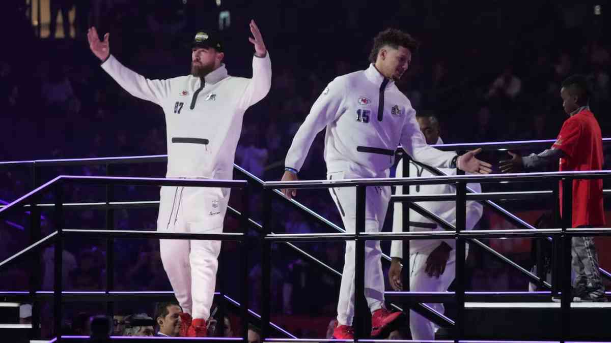 Kelce aims to match Swift's energy at Super Bowl