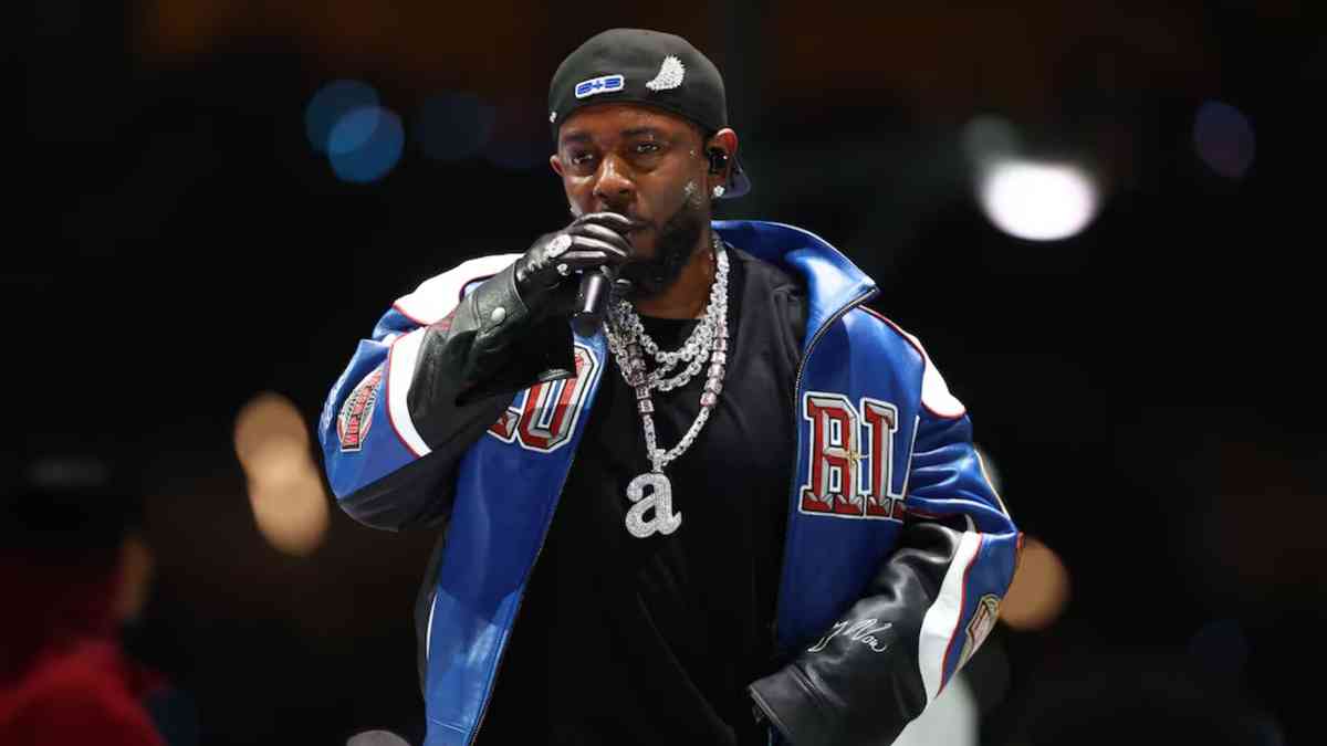Kendrick Lamar delivers 'Not Like Us' on the Super Bowl stage